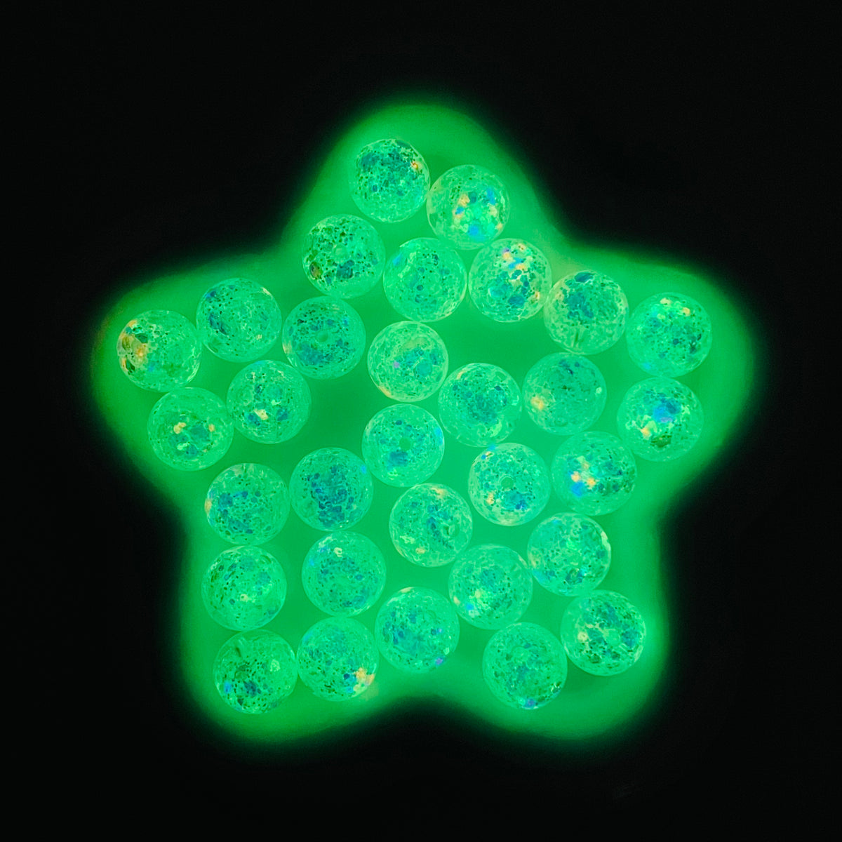 C4 - 16mm Glowing White Holo Glitter Resin - 12pcs
