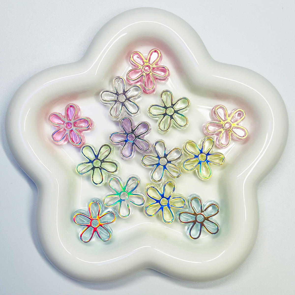 C11 - Holo Silver Lined Transparent Flowers - 12pcs