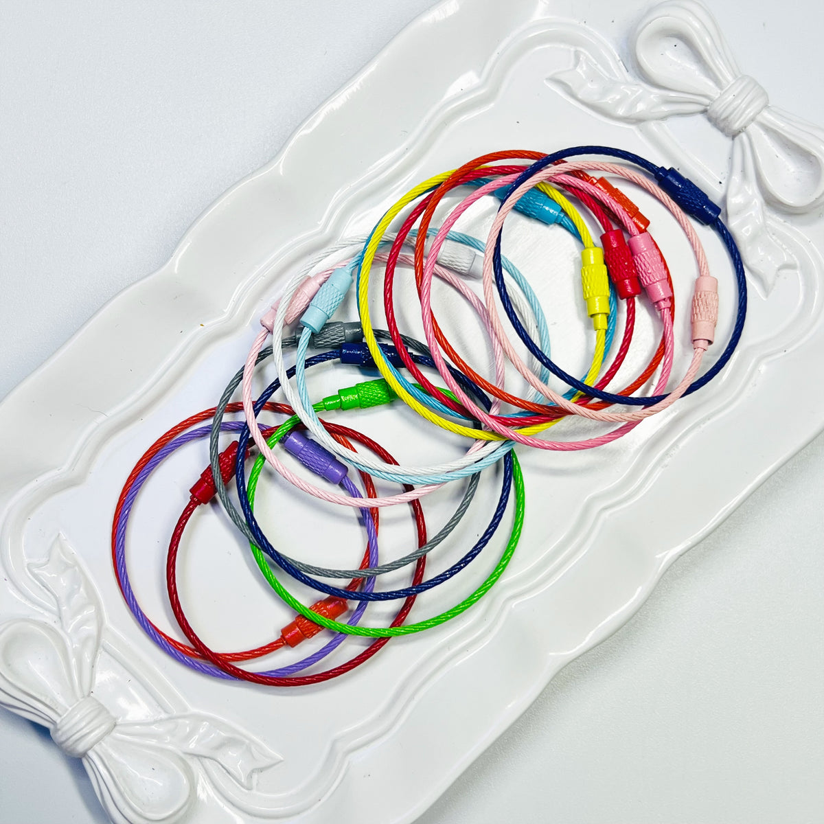 F4 - Mix Color Twist Metal Charm Rings - 15pcs
