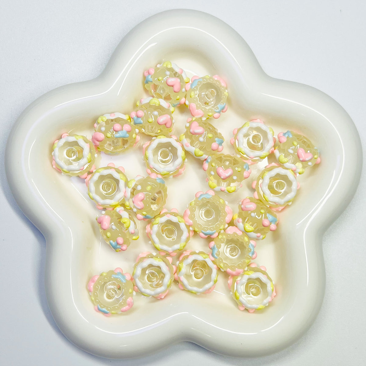 E5 - Glowing Handpainted Beads - 15pcs