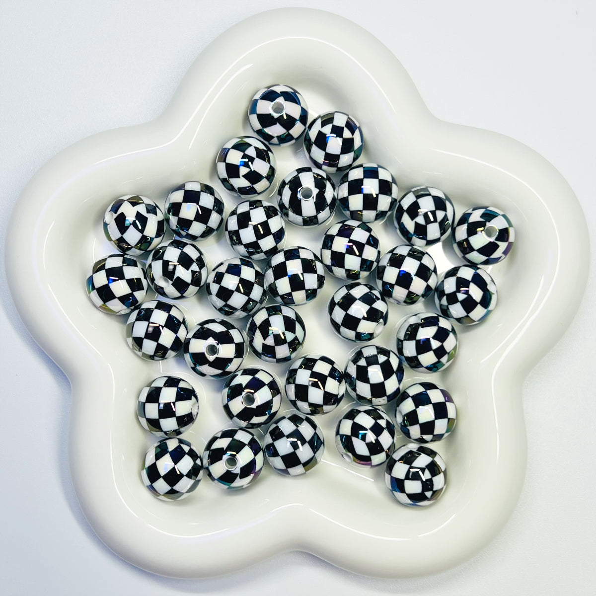 D3 - 16mm Black/White Checkered Print - 15pcs