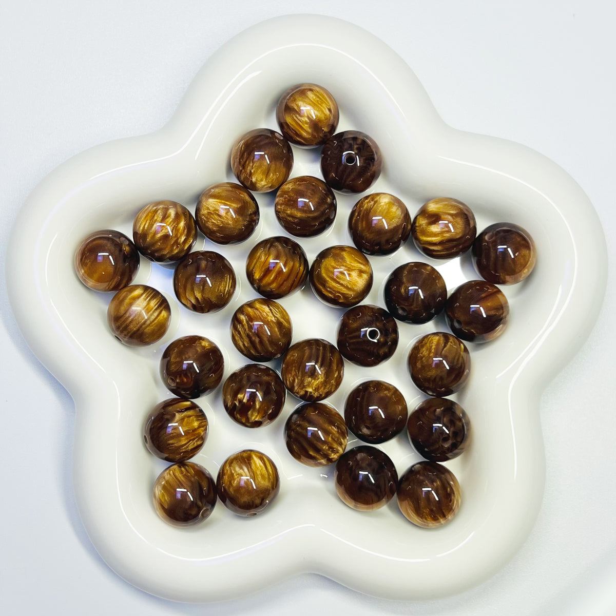 D12 - 16mm Brown Tigers Eye - 15pcs