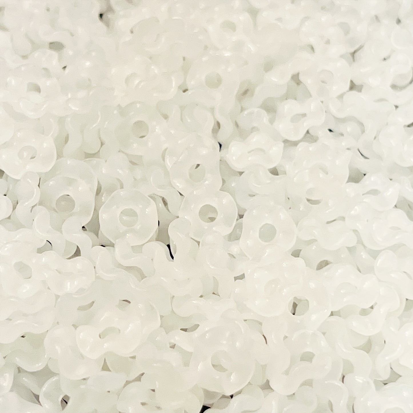 12mm Glow in Dark Wavy Spacers